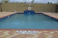 Candlewood Suites HARLINGEN by IHG - Pools