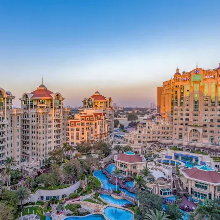 Roda Al Murooj Residences Отели рядом с достопримечательностью «Бурж Халифа»
