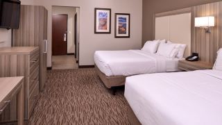 holiday-inn-express-and-suites-williams-an-ihg-hotel