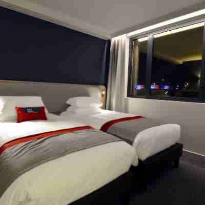 Holiday Inn Express Paris - CDG Airport Rooms