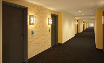 Holiday Inn & Suites Cedar Falls-Waterloo Event Ctr
