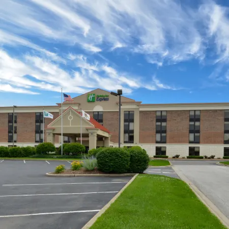 Holiday Inn Express CRESTWOOD by IHG