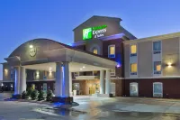 Holiday Inn Express & Suites Alvarado