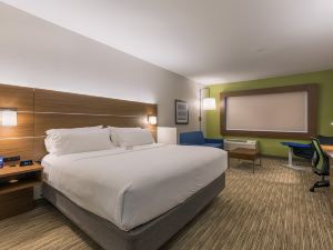 Holiday Inn Express & Suites San Marcos South