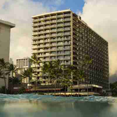 OUTRIGGER Waikiki Beach Resort Hotel Exterior