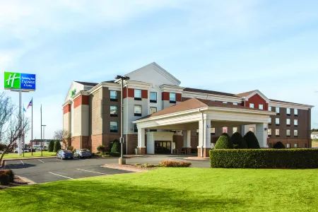 Holiday Inn Express & Suites Lawton-Fort Sill
