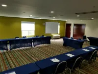 Holiday Inn Express & Suites Mebane
