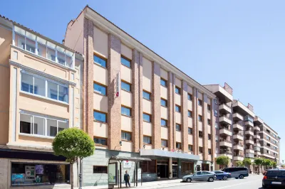 Hotel Exe Reina Isabel Các khách sạn gần Palacio de los Davila