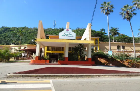 Casa Yakelin y Luisito - Housity