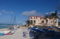 Hotel Los Delfines