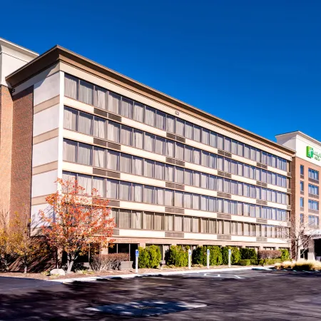 Holiday Inn & Suites WARREN by IHG