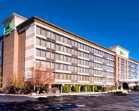 Holiday Inn & Suites WARREN by IHG Hotels in Warren