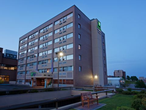 Holiday Inn Express & Suites Saint John Harbour Side