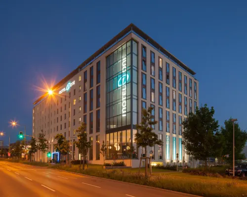 Motel One Stuttgart-Feuerbach Hotels near Perkins Park
