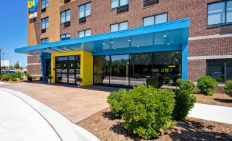 Tru by Hilton Sterling Heights Detroit
