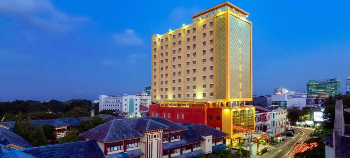 Best Western Plus Makassar Beach Hotels in Makassar
