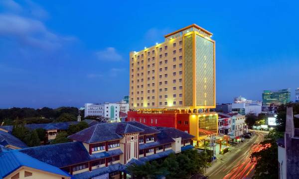 Best Western Plus Makassar Beach
