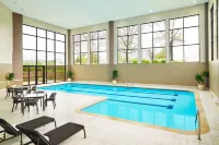 Sheraton Lisle Naperville Hotel - Pools