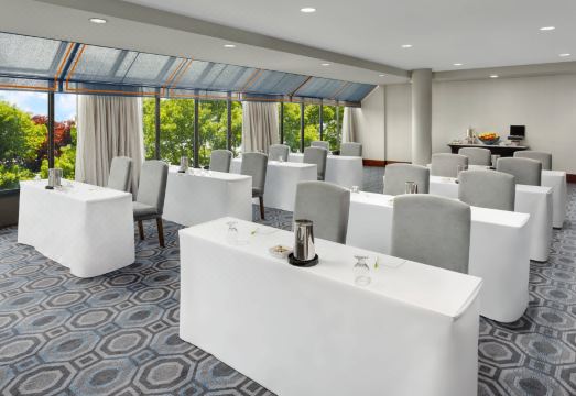 Courtyard by Marriott Boston Cambridge 외관