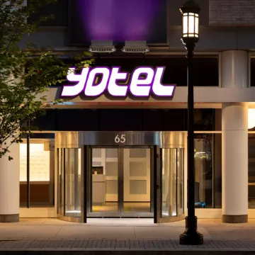 Yotel Boston Отели рядом с достопримечательностью «Церковь Троицы»