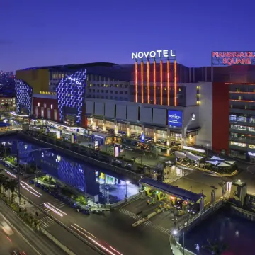 Novotel Jakarta Mangga Dua Square Hotels near Sea World Ancol