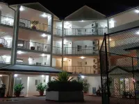 Golden Sands Beachfront Resort