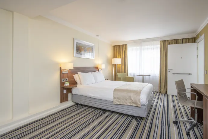 Holiday Inn Norwich Hotels near Chantry Place