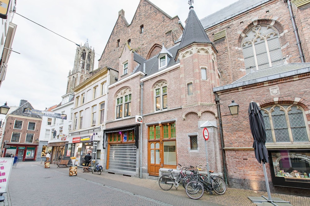 Cozy Castle Apartment, Utrecht Latest Price & Reviews of Global Hotels