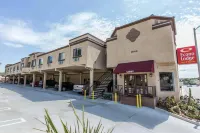 Econo Lodge Inn & Suites Fallbrook Downtown Hotels near Golf at Pala Mesa Resort