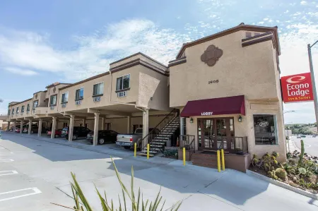 Econo Lodge Inn & Suites Fallbrook Downtown