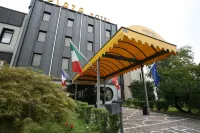 Plaza فنادق في Bressana Bottarone