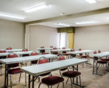 Quality Inn & Suites Medina - Akron West