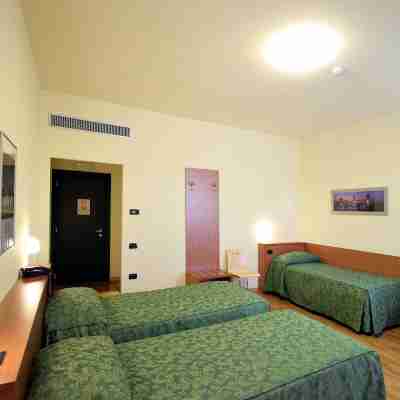 Dama Hotel Rooms