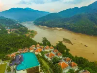 Le Grand Pakbeng Hotels near PWT