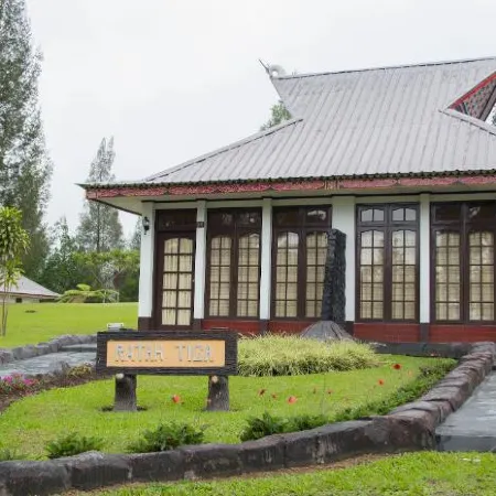 Brastagi Cottage