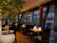 City Lodge Hotel V&A Waterfront Hotels near Clifton