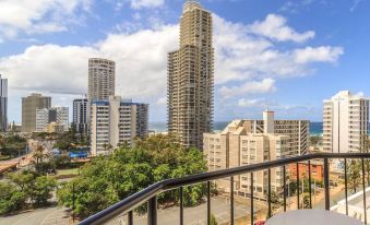 L5 Surfers Paradise Apartment