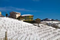 Agriostello Delle Langhe Hotels in 