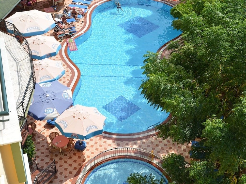 Kleopatra Dreams Beach Hotel