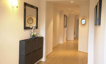 7 Bedrooms House for Big Group - Housity