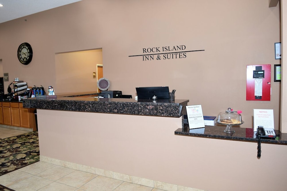 Rock Island Inn & Suites