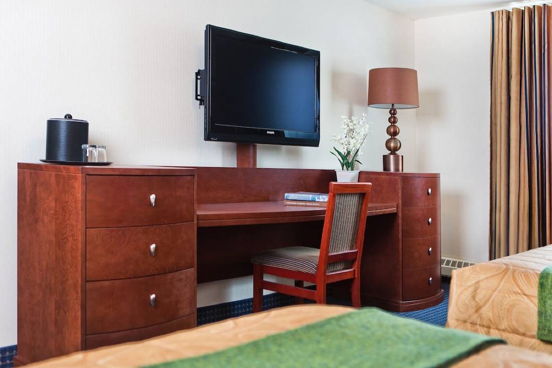 West Edmonton Mall Inn Edmonton Updated 22 Room Price Reviews Deals Trip Com