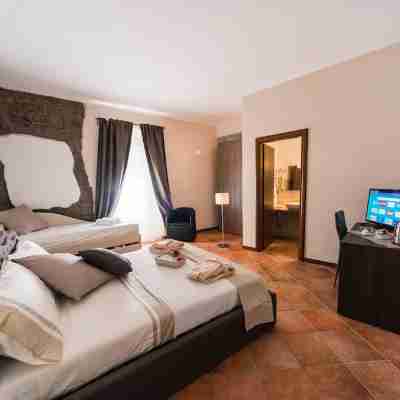 Le Undici Rose Hotel Rooms