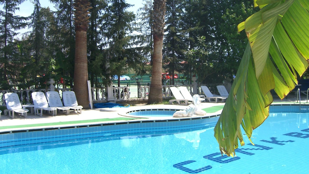 Cenk Bey (Cenk BEY Hotel)