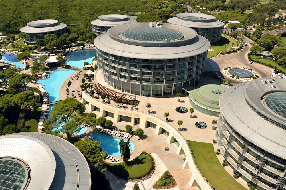 Calista Luxury Resort