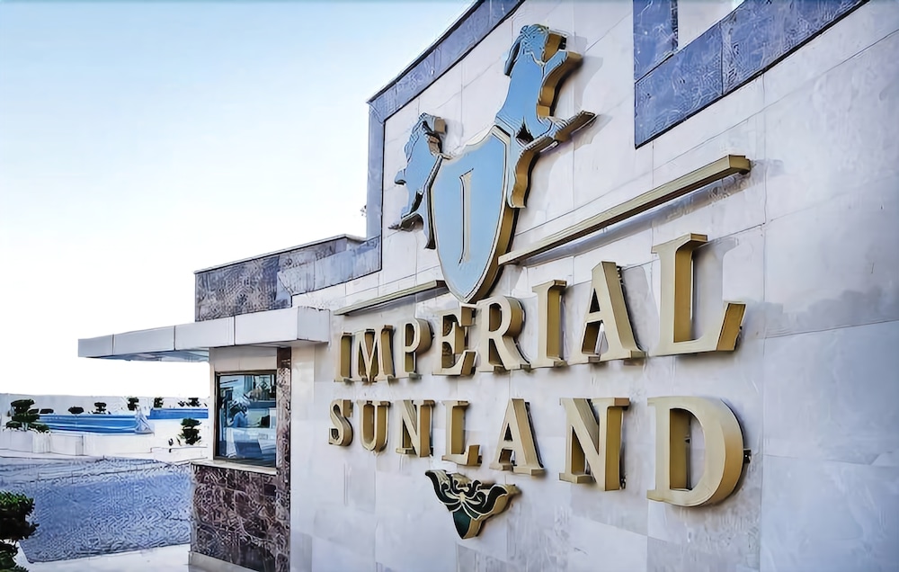 Imperial Sunland