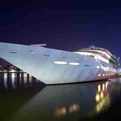 倫敦尚泊遊艇飯店 Hotel Exterior