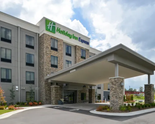 Holiday Inn Express & Suites BRYANT - BENTON AREA by IHG Hotels in Bryant