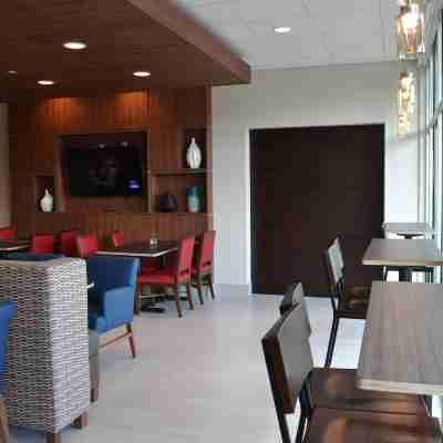 Holiday Inn Express & Suites Goodlettsville N - Nashville Dining/Meeting Rooms