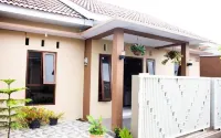 Villa Ijen Homestay Hotels in Glagah